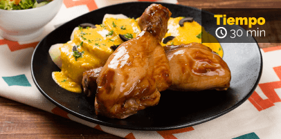 Prueba estos deliciosos muslos de pollo con papas a la huancaína 
